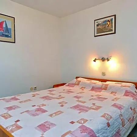 Hotel 765